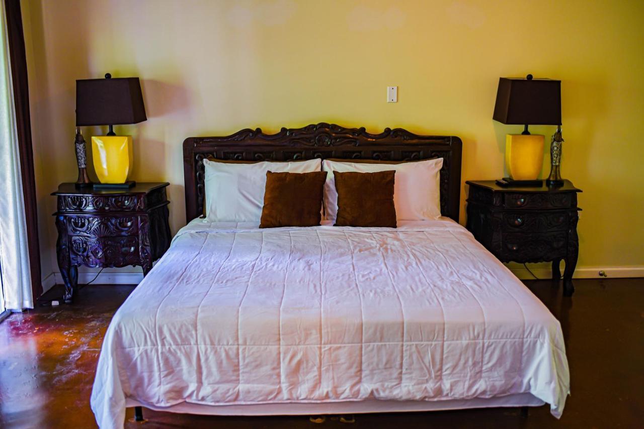 Blue Paloma Bed & Breakfast Lucea Exterior foto