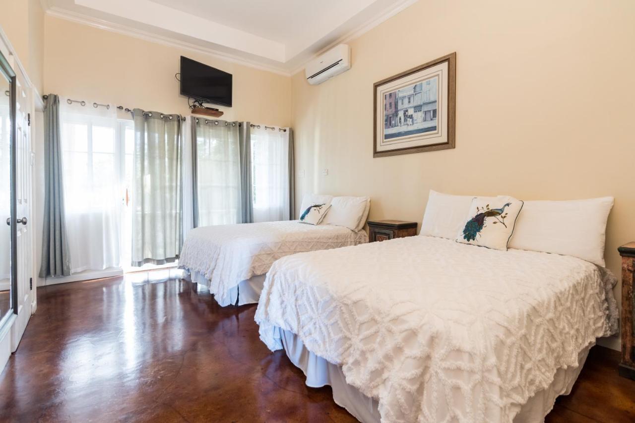 Blue Paloma Bed & Breakfast Lucea Exterior foto