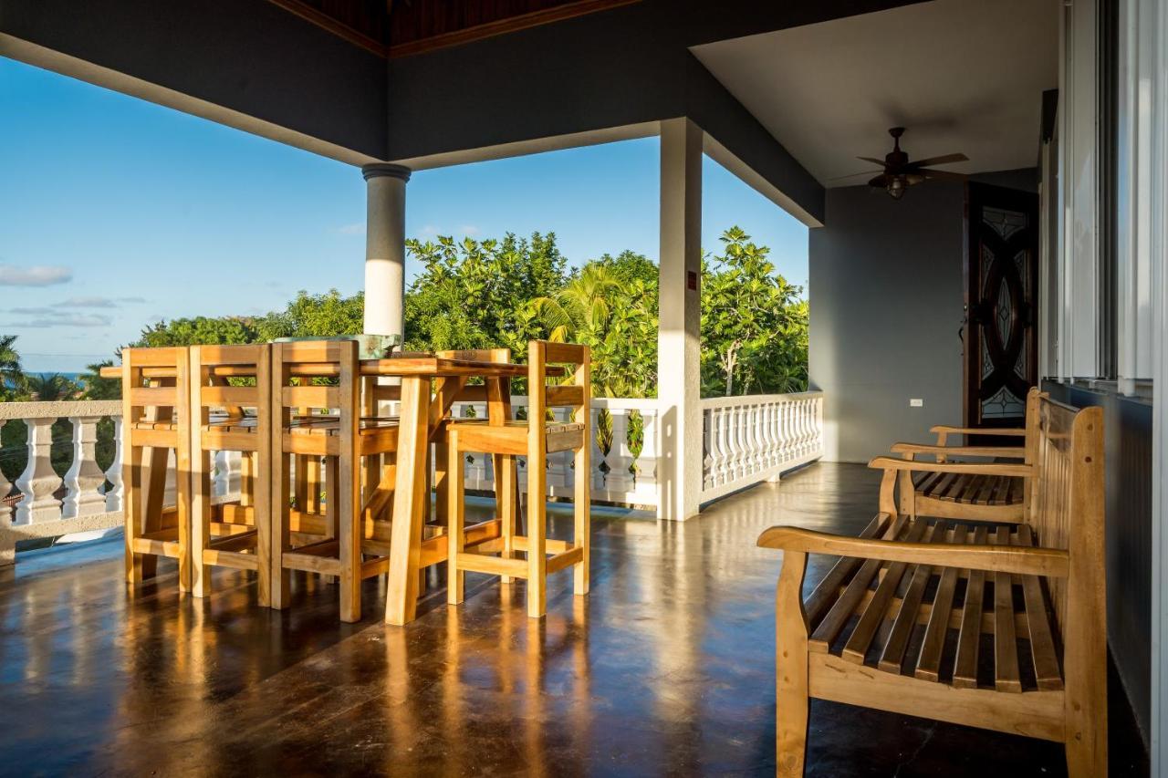 Blue Paloma Bed & Breakfast Lucea Exterior foto