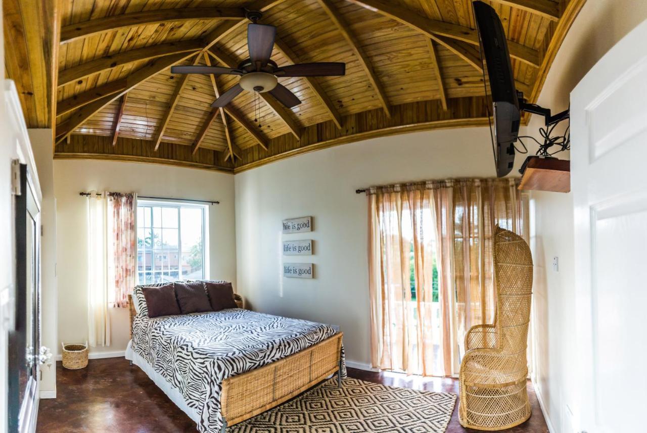 Blue Paloma Bed & Breakfast Lucea Exterior foto