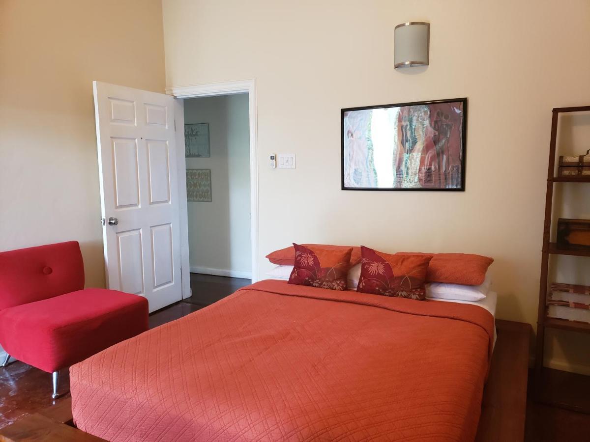 Blue Paloma Bed & Breakfast Lucea Exterior foto